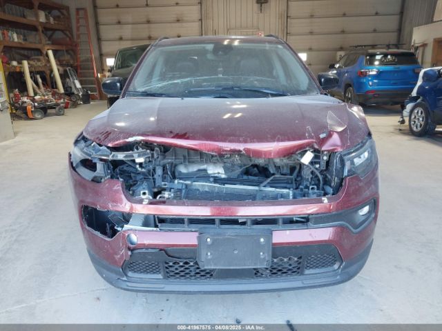 3C4NJDBBXNT110637 Jeep Compass Latitude