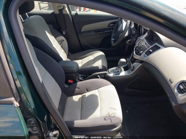 1G1PA5SG1E7114714 Chevrolet Cruze Ls Auto