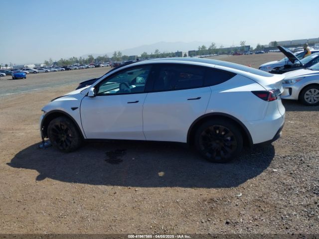 7SAYGDEE5RF126043 Tesla Model Y Long Range Dual Motor All-wheel Drive