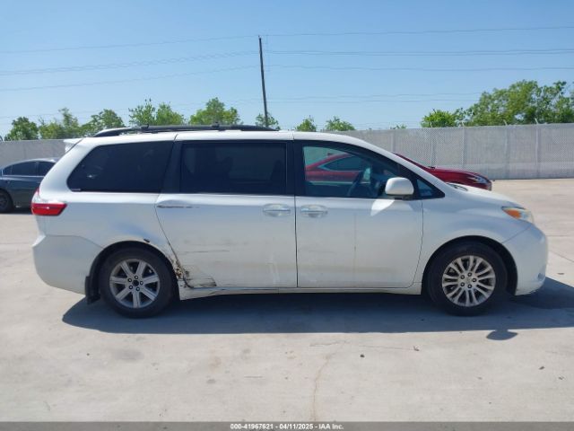 5TDYK3DCXFS663083 Toyota Sienna Xle 8 Passenger
