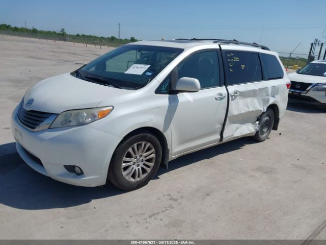 5TDYK3DCXFS663083 Toyota Sienna Xle 8 Passenger