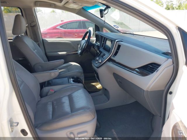 5TDYK3DCXFS663083 Toyota Sienna Xle 8 Passenger