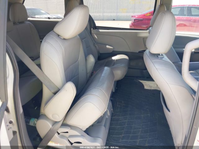5TDYK3DCXFS663083 Toyota Sienna Xle 8 Passenger