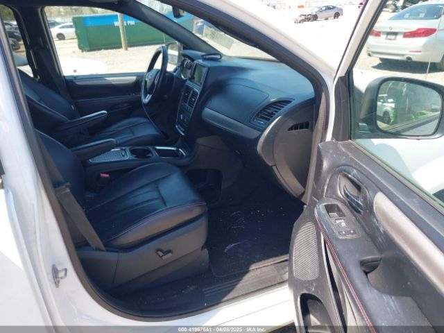 2C4RDGEG2KR562730 Dodge Grand Caravan Gt