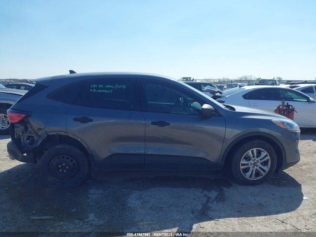 1FMCU0F66NUA05518 Ford ESCAPE S