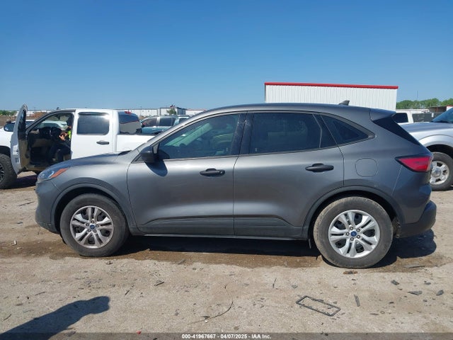 1FMCU0F66NUA05518 Ford ESCAPE S