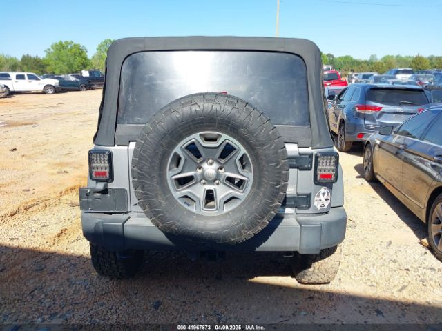 1C4BJWDG2HL714822 Jeep Wrangler Unlimited Sport 4x4