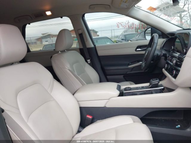 5N1DR3CC4NC226932 Nissan Pathfinder Sl 4wd