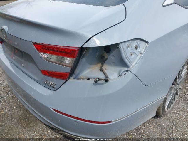 1HGCV2F97MA031909 Honda Accord Touring