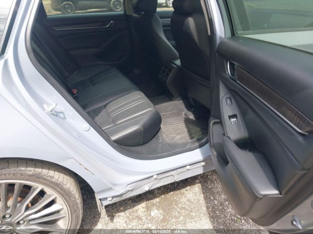 1HGCV2F97MA031909 Honda Accord Touring