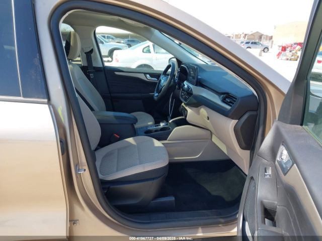 1FMCU9BZXMUA08196 Ford Escape Se Hybrid