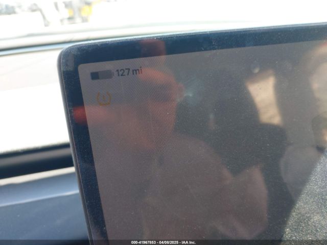 5YJ3E1EA1SF876795 Tesla 2025