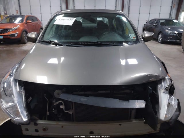 3N1CN7AP4GL880090 Nissan Versa 1.6 Sv
