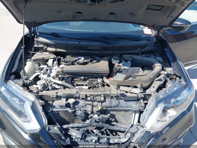 5N1AT2MT5JC740683 Nissan ROGUE SV