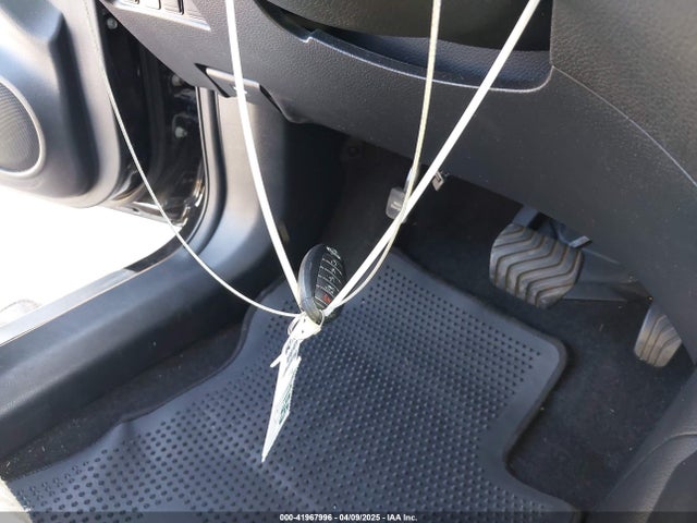 5N1AT2MT5JC740683 Nissan ROGUE SV