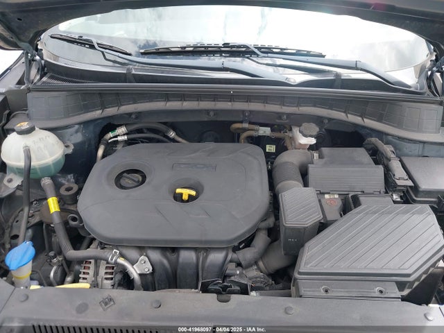 KM8J23A4XKU881881 Hyundai TUCSON SE