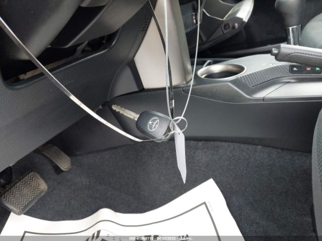 JTMRFREV6FD138738 Toyota Rav4 Xle