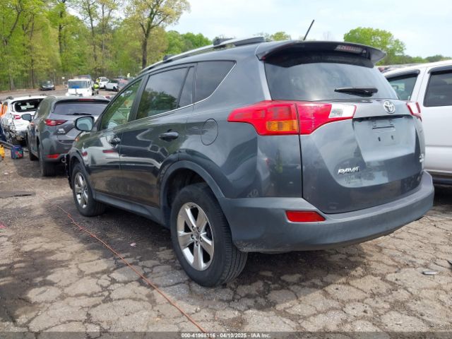 JTMRFREV6FD138738 Toyota Rav4 Xle