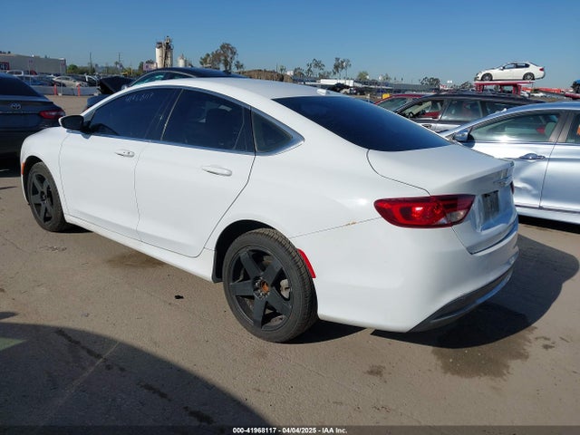 Chrysler 200 Limited 2015 1C3CCCAB1FN740873 Image 3