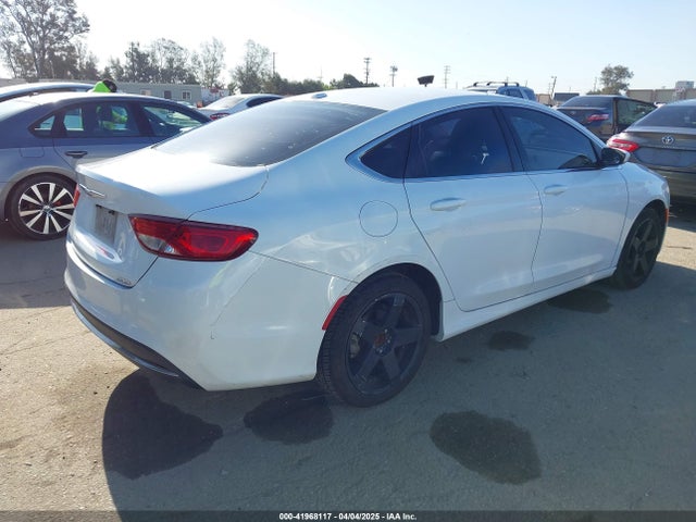 Chrysler 200 Limited 2015 1C3CCCAB1FN740873 Image 4