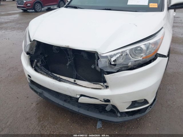 5TDZKRFH0FS066671 Toyota Highlander Le Plus V6