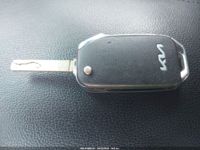 KNDJ23AU1N7814772 KIA SOUL LX
