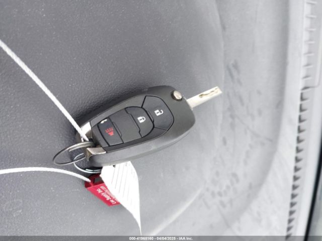 KL7CJKSB6LB033191 Chevrolet Trax Fwd Ls