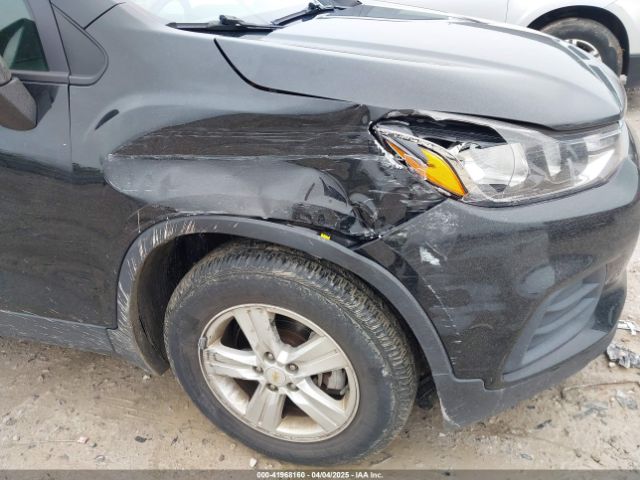 KL7CJKSB6LB033191 Chevrolet Trax Fwd Ls