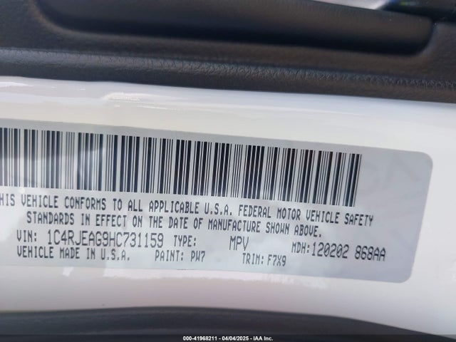 1C4RJEAG9HC731159 Jeep Grand Cherokee Laredo 4x2