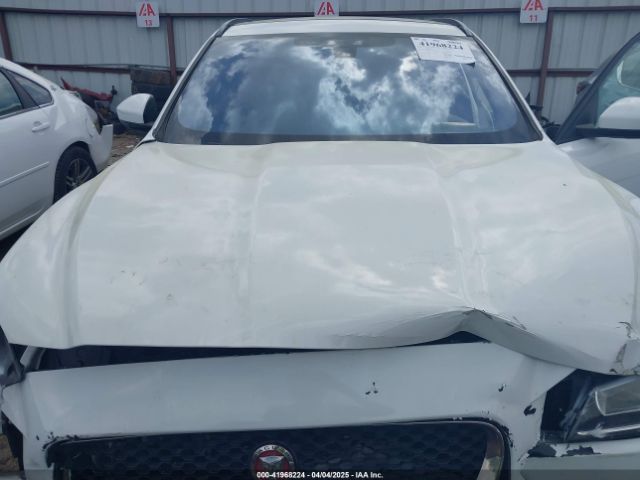 2018 JAGUAR F-PACE SADCJ2FN8JA256556 Photo 9
