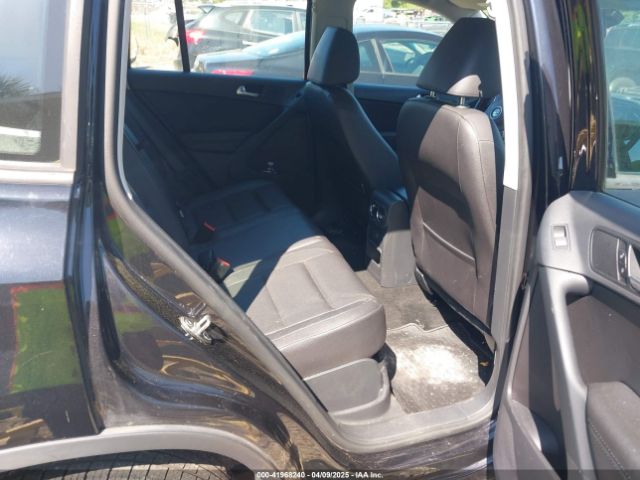 WVGAV7AX7HK021496 Volkswagen Tiguan 2.0t/2.0t S