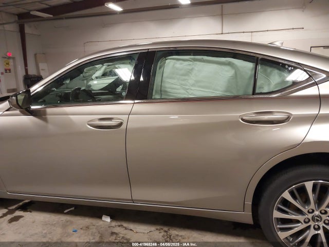 58AD11D11MU007968 Lexus ES 250