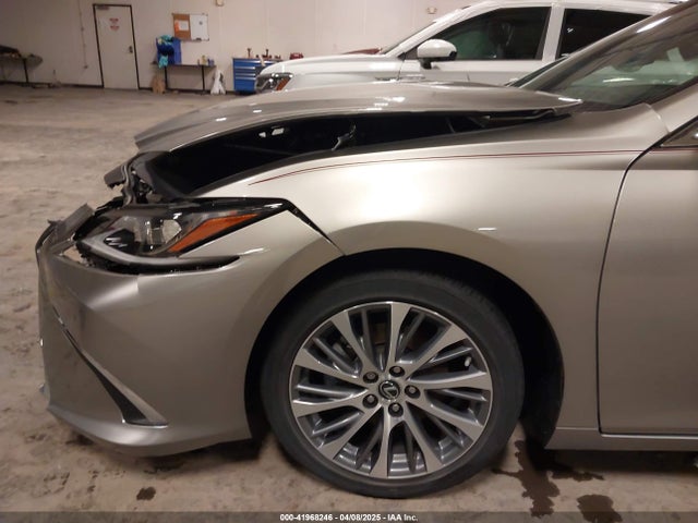 58AD11D11MU007968 Lexus ES 250