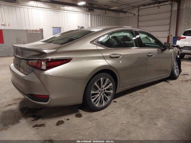 58AD11D11MU007968 Lexus ES 250