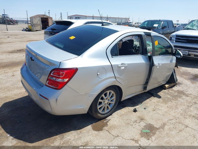 1G1JD5SH5H4147761 Chevrolet Sonic Lt Auto