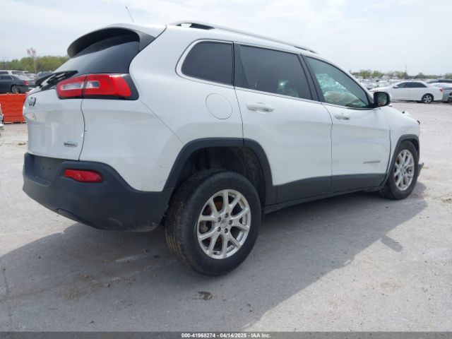 1C4PJLCB6FW706695 Jeep Cherokee Latitude