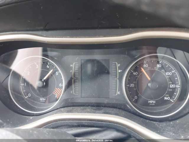 1C4PJLCB6FW706695 Jeep Cherokee Latitude