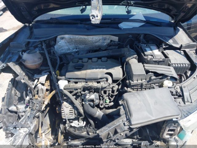 WA1ECCFS9HR008929 Audi Q3 2.0t Premium