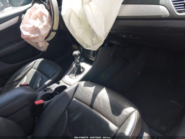 WA1ECCFS9HR008929 Audi Q3 2.0t Premium