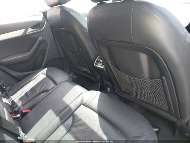 WA1ECCFS9HR008929 Audi Q3 2.0t Premium