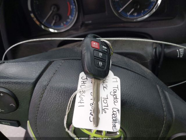 5YFBURHE5HP607076 Toyota COROLLA LE