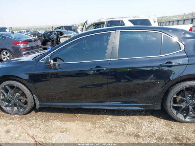 4T1B11HK0JU608379 Toyota CAMRY SE