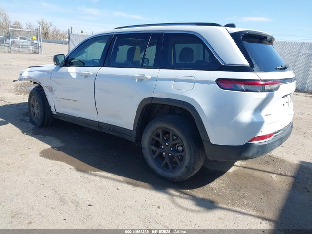 1C4RJHBG8N8603865 Jeep Grand Cherokee