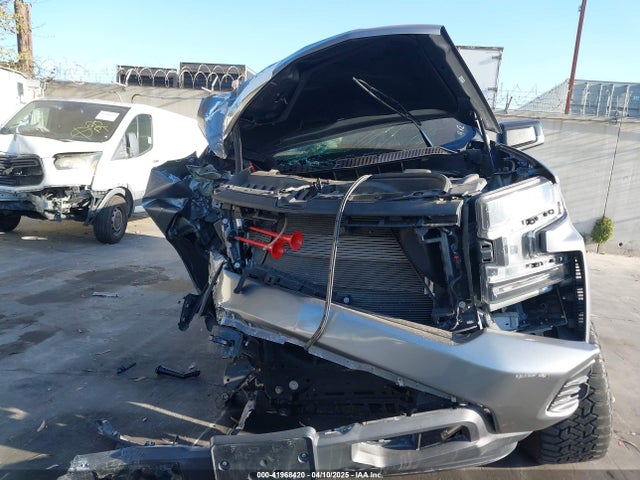 3GCUYEED8KG158409 Chevrolet Silverado 1500 Rst