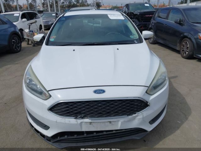 1FADP3K22FL315960 Ford FOCUS SE