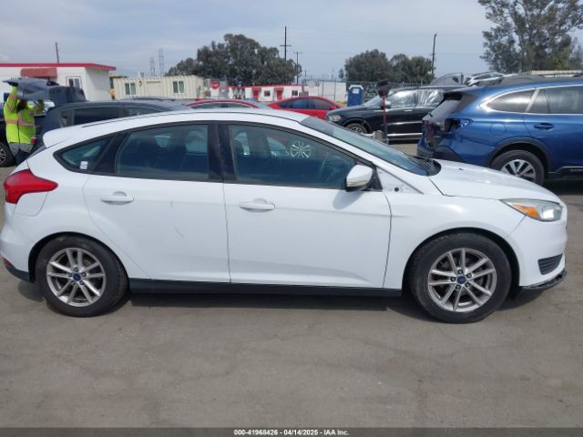 1FADP3K22FL315960 Ford FOCUS SE