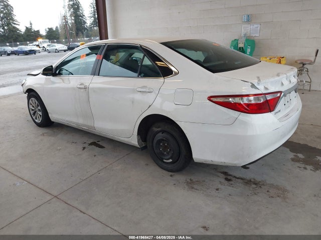 Toyota CAMRY LE 2015 4T4BF1FK4FR512305 Image 3