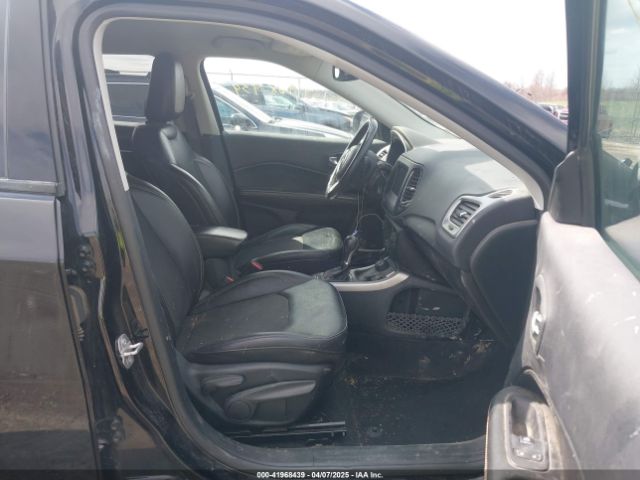 3C4NJDBB3KT654330 Jeep Compass Latitude 4x4
