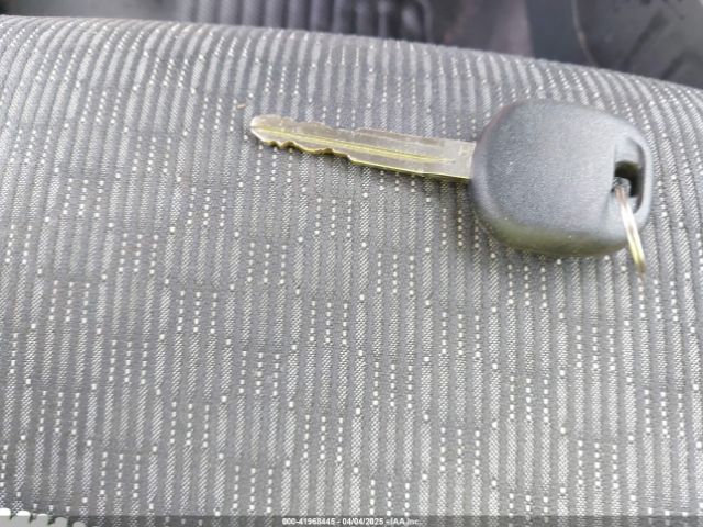 VNKKTUD35HA072675 Toyota YARIS L