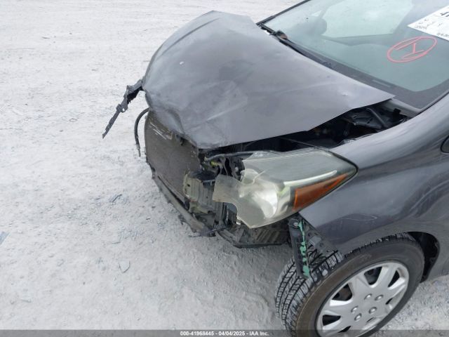 VNKKTUD35HA072675 Toyota YARIS L